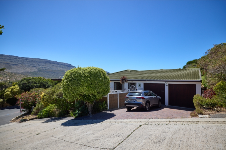 4 Bedroom Property for Sale in Fish Hoek Western Cape